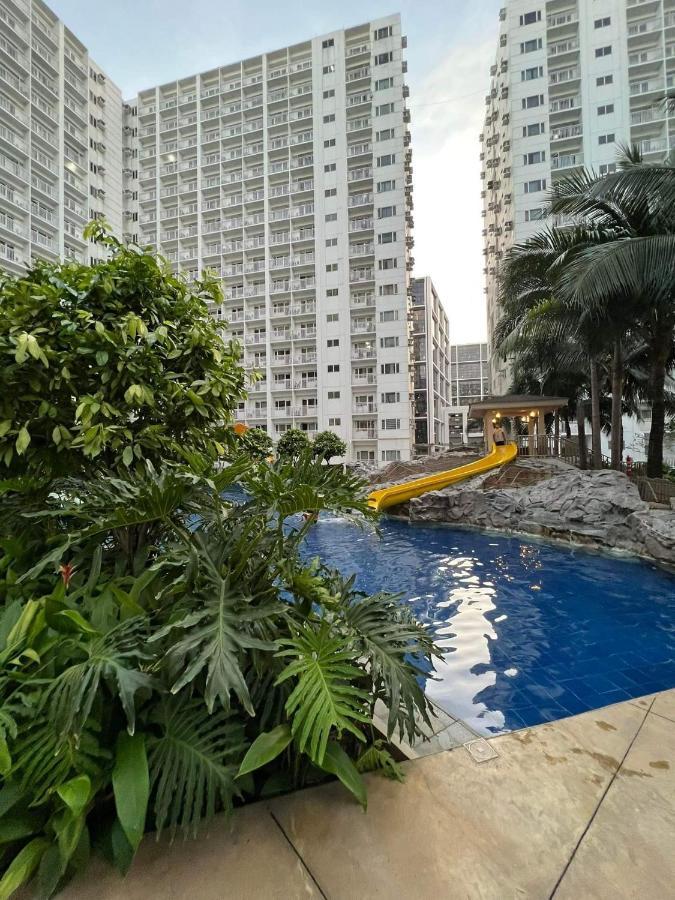 Yam Staycation Shore Residences Манила Екстериор снимка