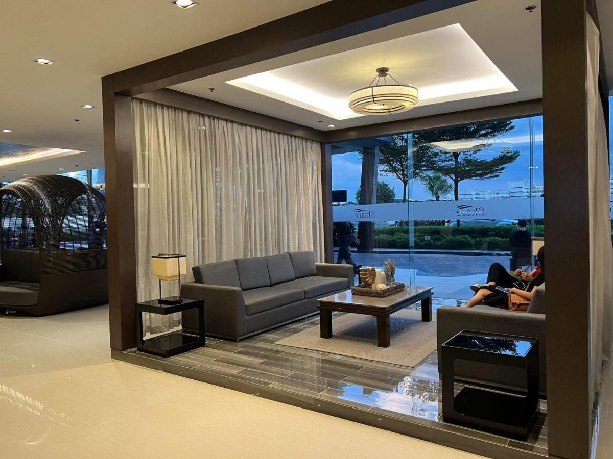 Yam Staycation Shore Residences Манила Екстериор снимка