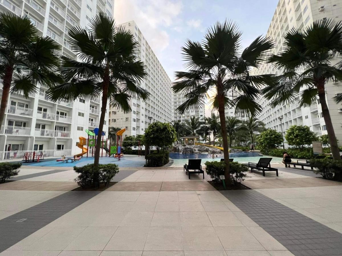 Yam Staycation Shore Residences Манила Екстериор снимка