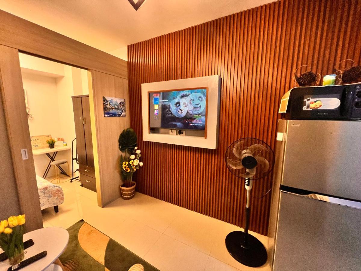 Yam Staycation Shore Residences Манила Екстериор снимка