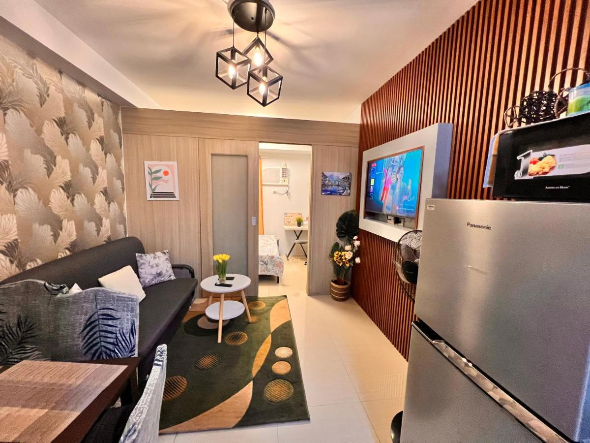 Yam Staycation Shore Residences Манила Екстериор снимка